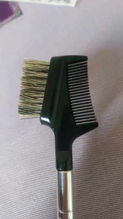 شانه و برس ابرو مدل PRO10