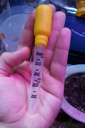 قطره چکان مدل 1002