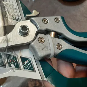 تجریه خرید قیچی باغبانی توتال مدل THT15308