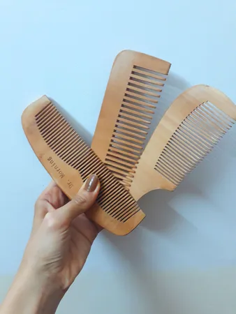 شانه مدل چوبی بسته سه عددی