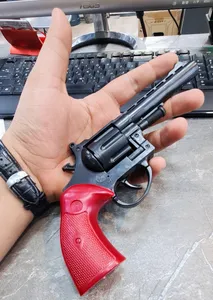 تجریه خرید تفنگ اسباب بازی کلانتر مدل Loyalty