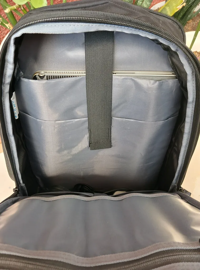 کوله پشتی لپ تاپ برساد مدل Bb 120 مناسب برای لپ تاپ 14.1 تا 15.6 اینچی