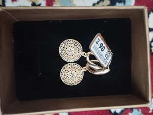 تجریه خرید گوشواره طلا 18 عیار زنانه طلای مستجابی مدل آوا تراش کد 16