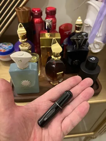 محفظه نگهداری عطر مدل Easy-Refill
