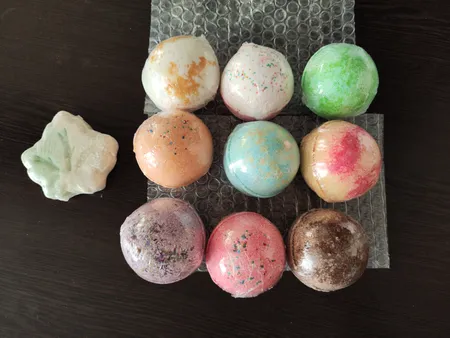 کوکتل نمک حمام اور مدل Mix Pedicure وزن 900 گرم بسته 9 عددی