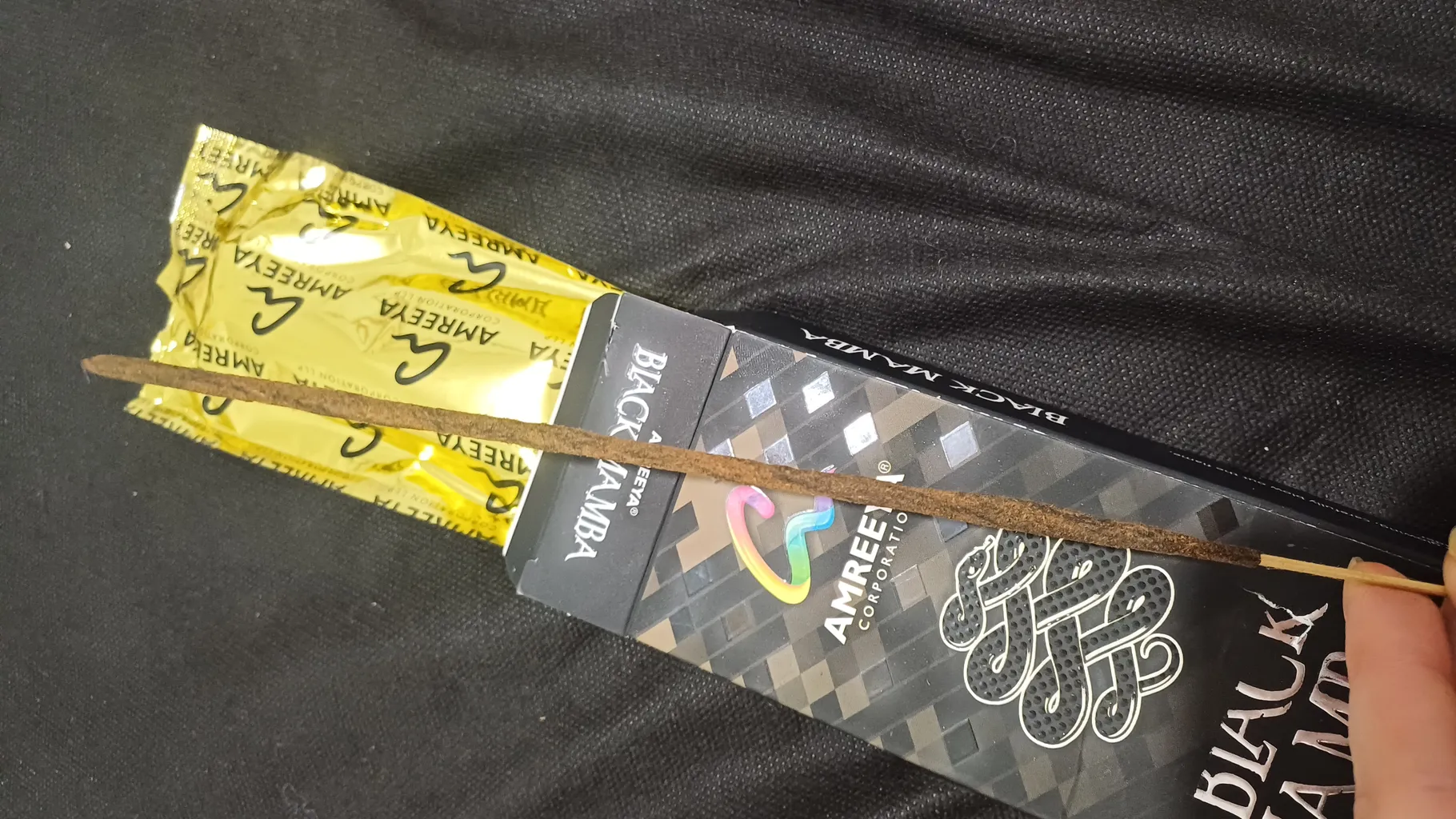 عود آمریا مدل بلک مامبا کد 83