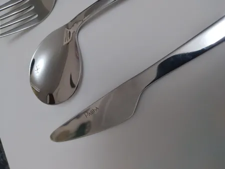 ست قاشق و چنگال کودک پاشا مدل HELLO BABY کد 2