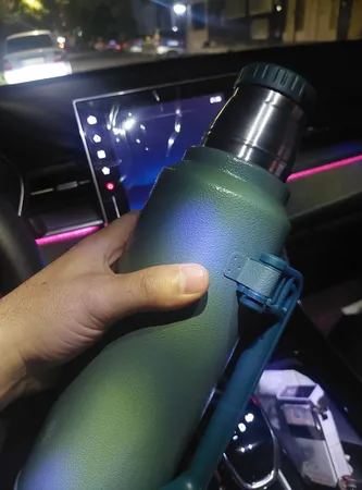 فلاسک استنلی مدل The Legendary Classic Bottle کد F 2021 گنجایش 1.4 لیتر