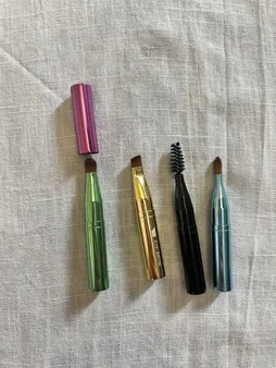 برس آرایشی مدل 4