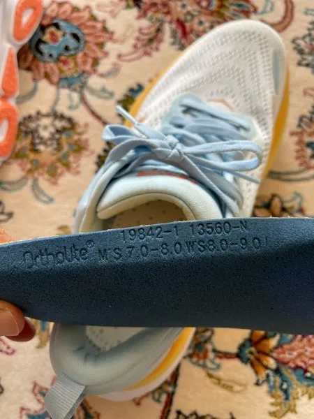 کفش مخصوص دویدن هوکا مدل  BONDI 8