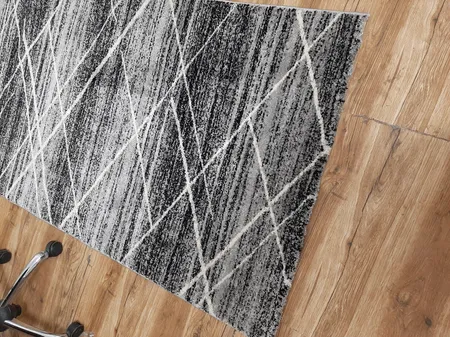 فرش ماشینی ساوین کد 4083 زمینه مشکی