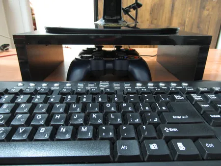 پایه نگهدارنده مانیتور مینیما مدل W1