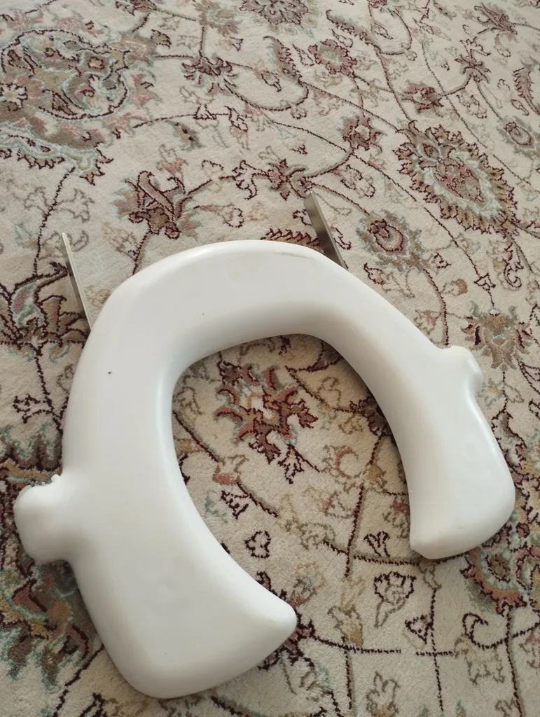 توالت فرنگی آسینکا مدل دیواری کمک برخاست 7700H