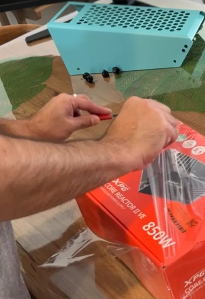 منبع تغذیه کامپیوتر ای دیتا ایکس پی جی مدل COREREACTOR II VE 850W