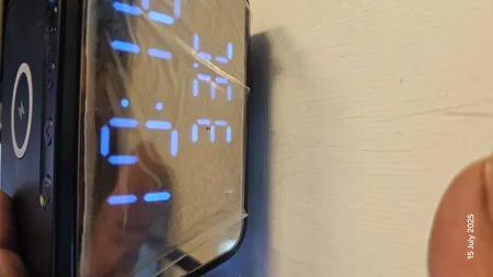 ساعت رومیزی مدل وایرلس شارژر کد AY-21