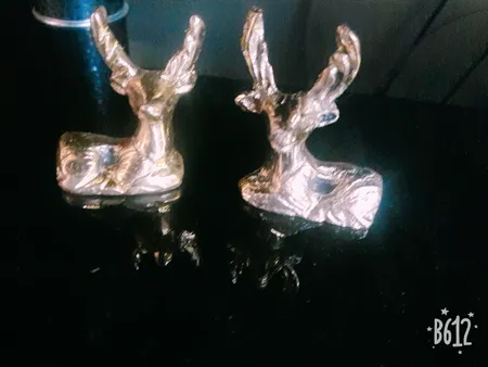 مجسمه برنزی طرح گوزن جفت کد 020030047 مجموعه 2 عددی