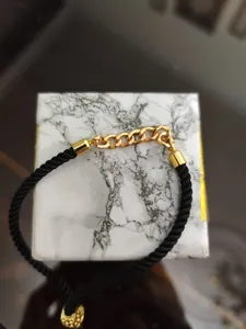 تجریه خرید دستبند بند و طلا 18 عیار زنانه طلای کامک مدل کارتیه