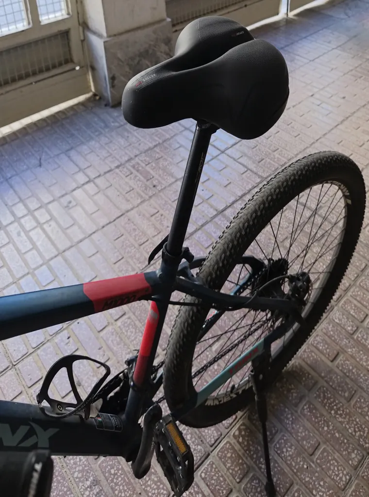 زین دوچرخه اکتیو مدل پلاس سوپاپ دار 570