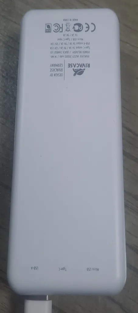 پاوربانک ریوا کیس مدل 2571 ظرفیت 20000 میلی آمپر ساعت