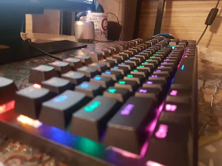 کیبورد مخصوص بازی مکانیکی رپو مدل V500PRO، مکانیکال سوییچ آبی، Full size، نورپردازی RGB