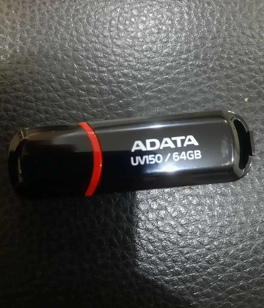 فلش مموری ای دیتا مدل DashDrive UV150 - 64GB ظرفیت 64 گیگابایت با رابط USB 3.0، USB 2.0، USB 3.1