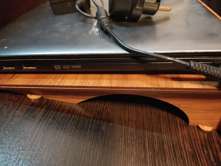 پایه نگهدارنده لپ تاپ مدل پاراکو کد 001