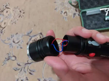 چراغ قوه اسمال سان مدل ZY-T626