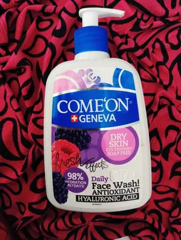 ژل شست‌وشوی صورت کامان مدل DRY حجم 500 میلی‌لیتر