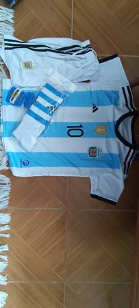ست پنج تکه لباس ورزشی پسرانه طرح تیم ملی آرژانتین مدل مسی 2023