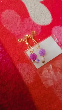 گیره روسری زنانه طرح گل کد 24