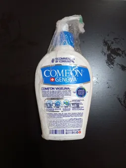 وازلین صورت و بدن کامان مدل Sensitive مناسب پوست حساس حجم 230 میلی لیتر