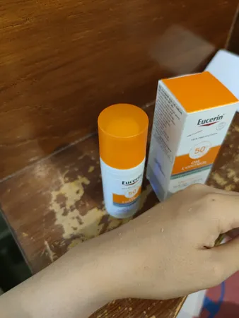 ژل کرم ضد آفتاب اوسرین مدل Dermatological Skincare حجم 50 میلی لیتر