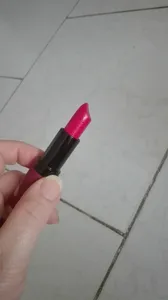 تجریه خرید رژ لب گلدن رز مدل ولوت مات شماره 11