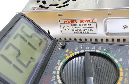 آداپتور سوئیچینگ 12 ولت 30 آمپر فن دار کد 4011