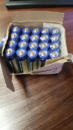 باتری نیم قلمی کملیون مدل Super Heavy Duty بسته 20 عددی