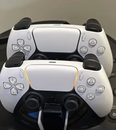 کنسول بازی سونی مدل PlayStation 5 Slim ظرفیت یک ترابایت ریجن 2016A اروپا به همراه دسته اضافی و پایه شارژر