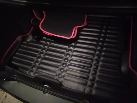 کفپوش پنج بعدی خودرو مدل LS مناسب برای دنا پلاس به همراه کفپوش صندوق