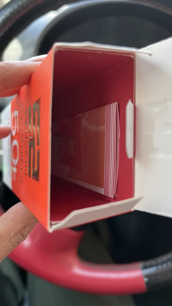 ژل ضد آفتاب رنگی ساین اسکین SPF 50 مدل M ‌مناسب پوست‌های چرب چرب حجم 50 میلی‌لیتر