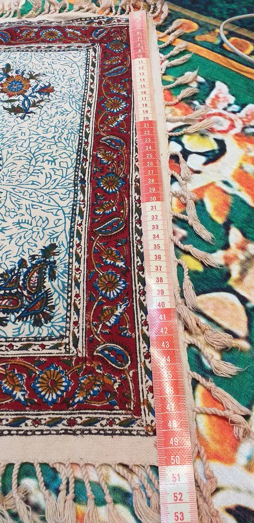 رومیزی قلمکار ممتاز اصفهان اثر عطريان طرح بته جقه مدل G75 سایز 40*40 سانتی متر