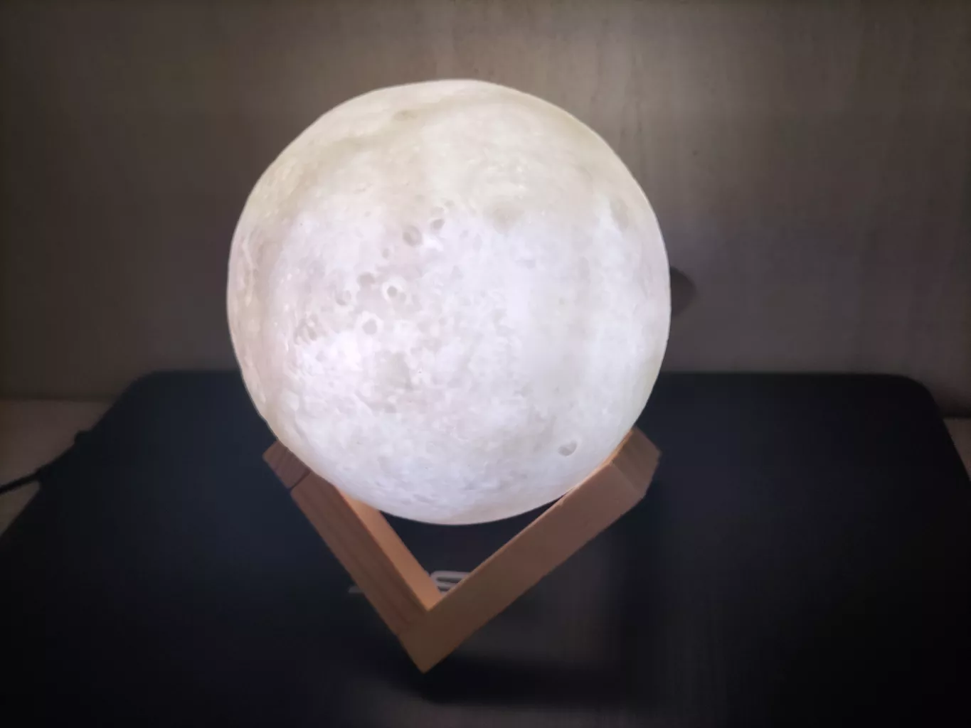 چراغ خواب طرح کره ماه کد BMK012