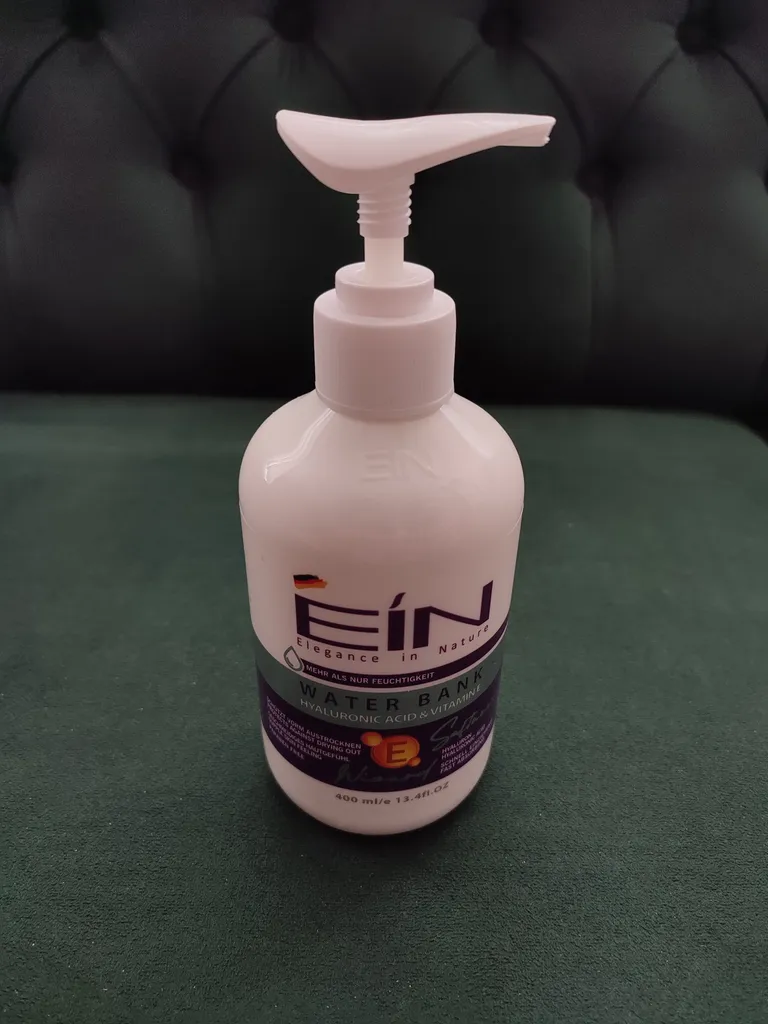 کرم مرطوب کننده ای آی ان مدل WATERBANK حجم 400 میلی لیتر