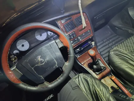 سردنده مدل PPARS-BW مناسب برای پژو پارس به همراه روکش فرمان و گردگیر دنده و روکش ترمز دستی