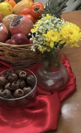 گلدان دکوری مدل شیشه ای دنیز