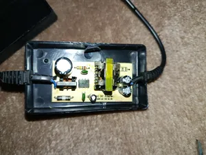 تجریه خرید آداپتور 12 ولت 2 آمپر مدل HT-1202