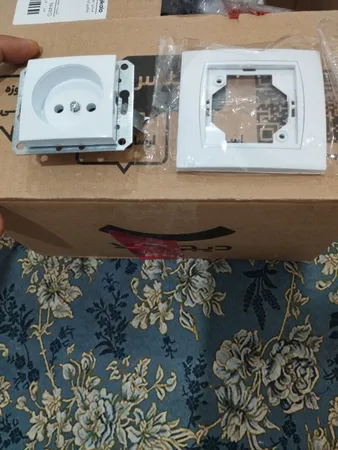 پریز برق پارت الکتریک مدل آذین