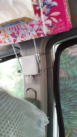 نگهدارنده دستمال کاغذی خودرو طرح فنری