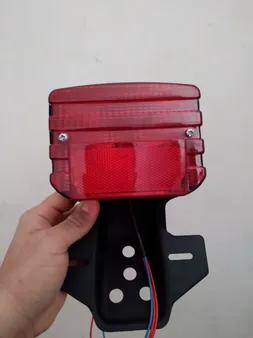 چراغ خطر عقب موتور سیکلت مدل 502