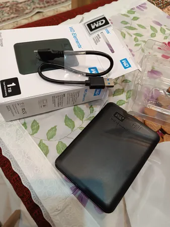 هارد اکسترنال وسترن دیجیتال مدل Elements ظرفیت یک ترابایت دارای رابط USB Type-A 3.0