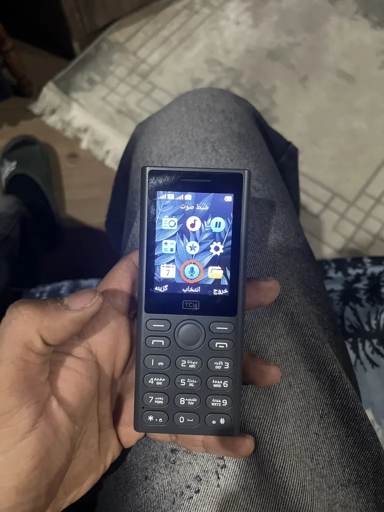 گوشی موبایل تی سی اچ مدل Nova دو سیم کارت ظرفیت 8 مگابایت