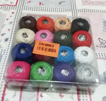 نخ گلدوزی مدل 005 بسته 16 عددی